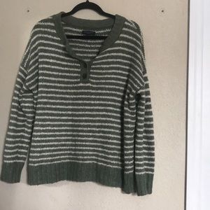 American Eagle knit sweater